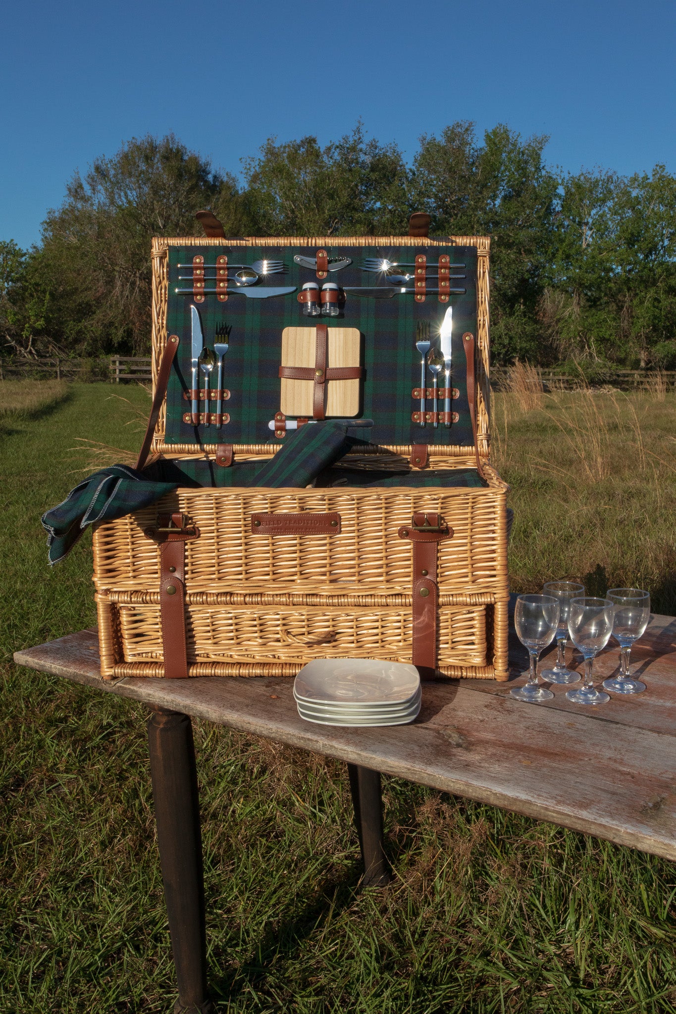 Field Traditions 4 Person Black Watch Tartan Picnic Basket