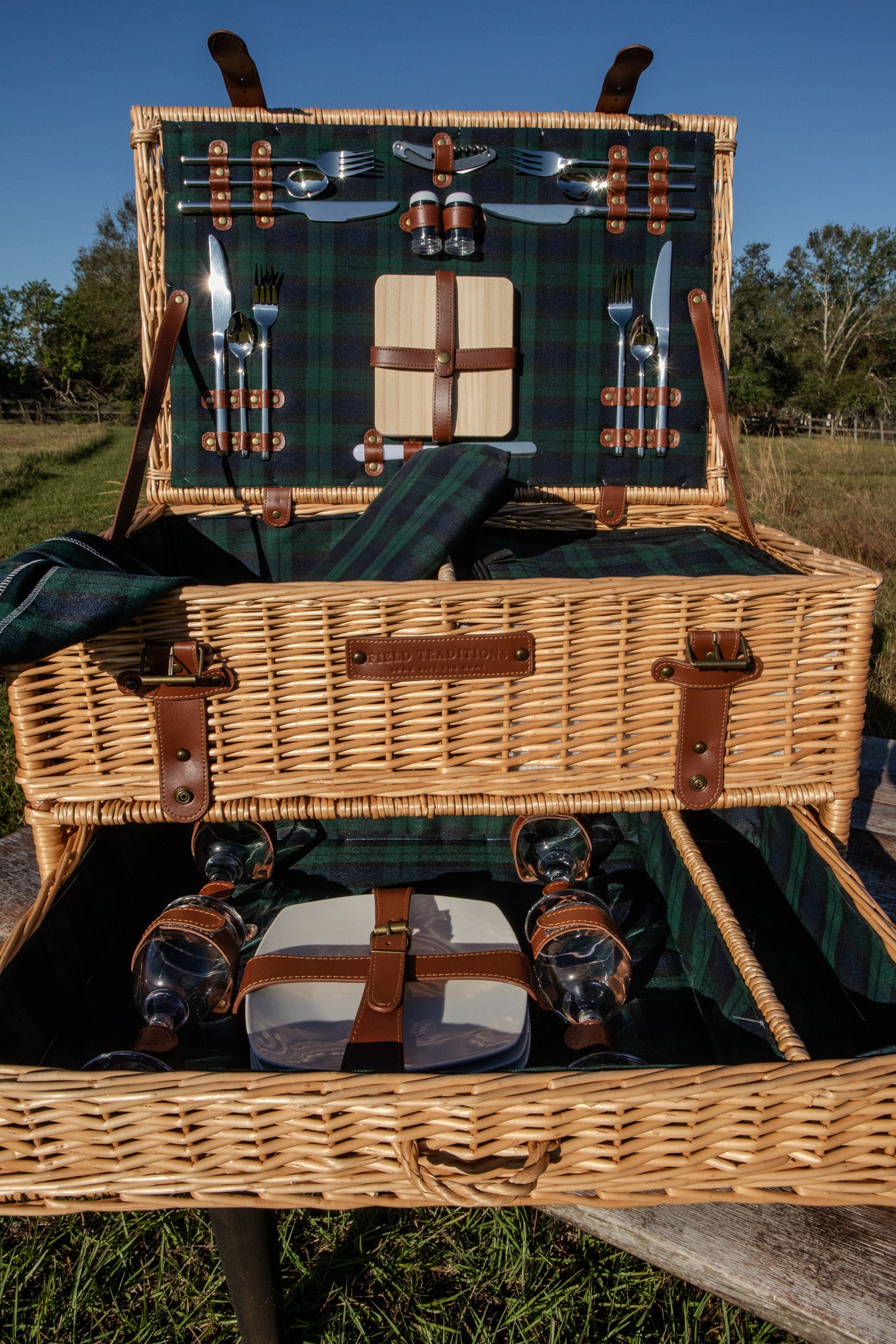 Field Traditions 4 Person Black Watch Tartan Picnic Basket