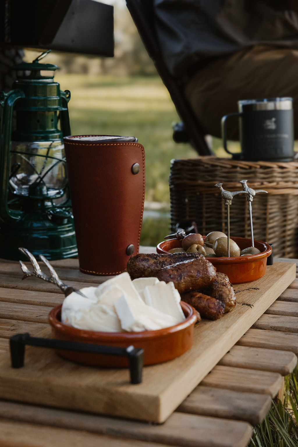 Oak Cheese Board - Black Steel Handles - Pheasant