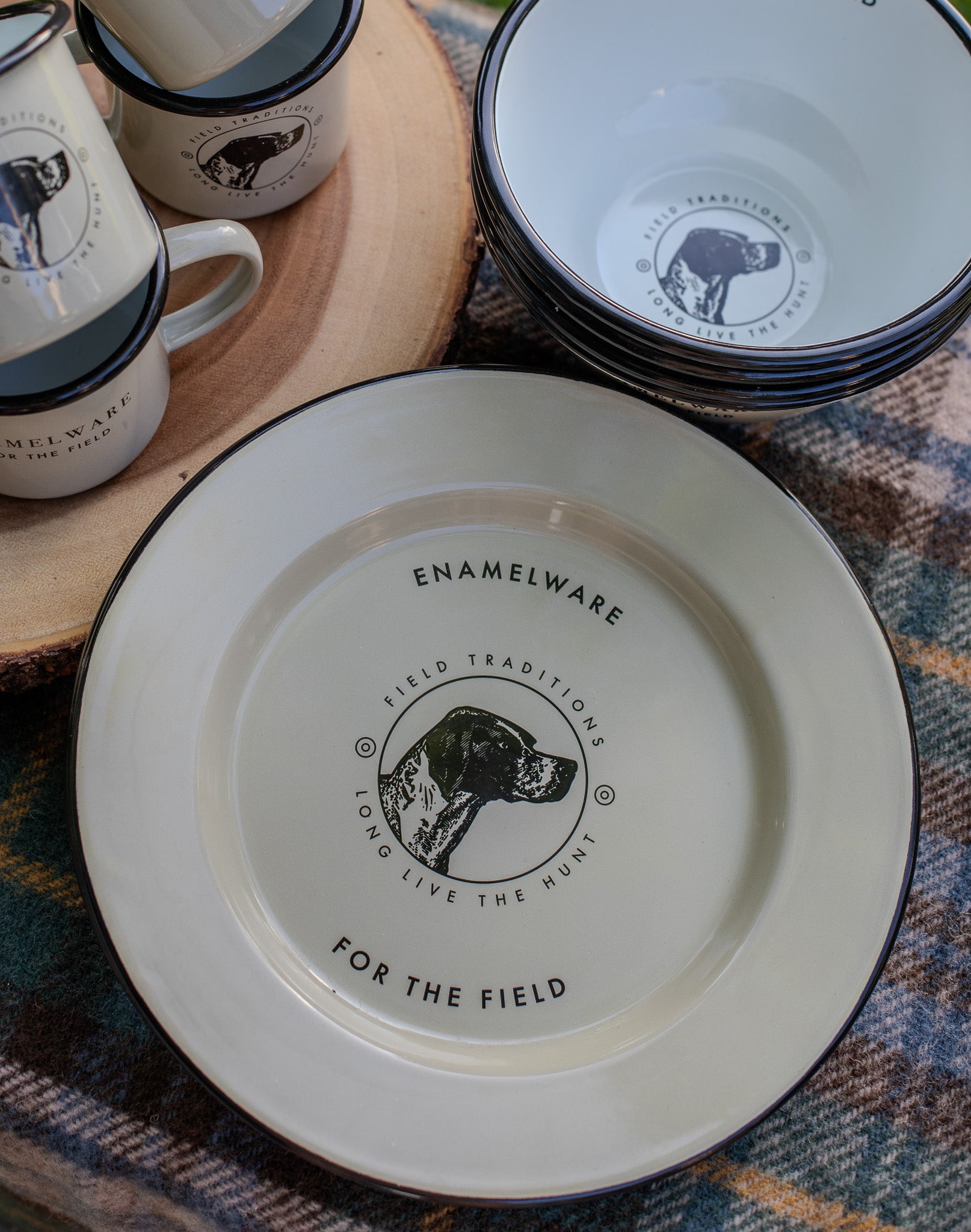 Field Traditions Enamelware Plates - Set of 4