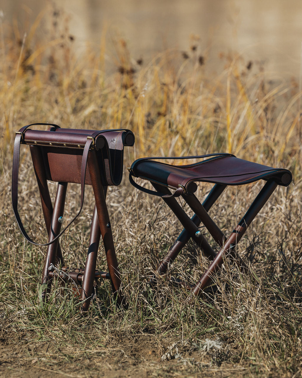 Alcon Foldable Leather Field Seat – Handmade Cowhide Tripod Chair